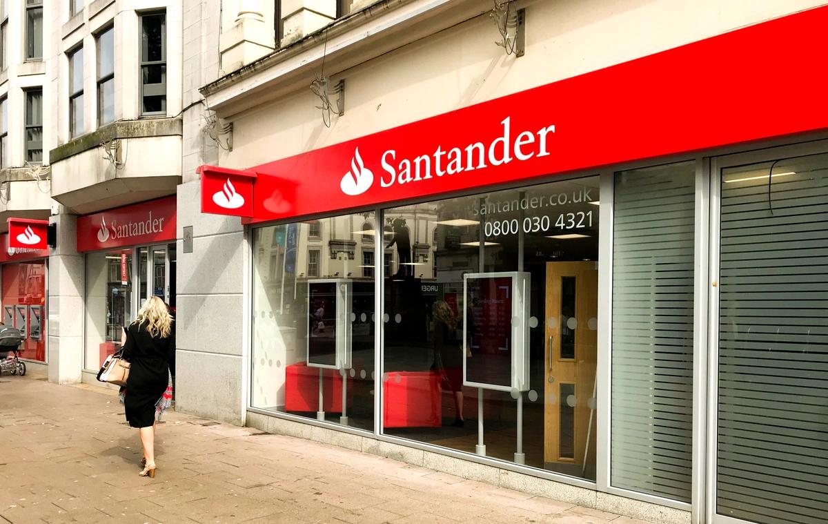 Santander to close 95 branches