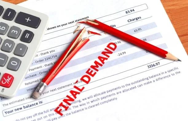 Image of a bill with final demand printed in red on it. Bad debt advice online could cost you money. Here’s how to stay safe when it comes to unregulated debt advice. Millions of people are turning to TikTok, YouTube, AI tools and online.