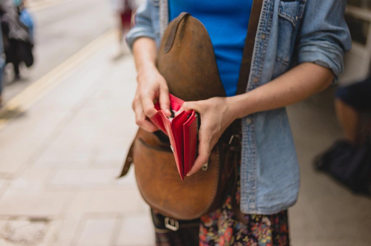 1 in 3 young people ‘worry about money every day’