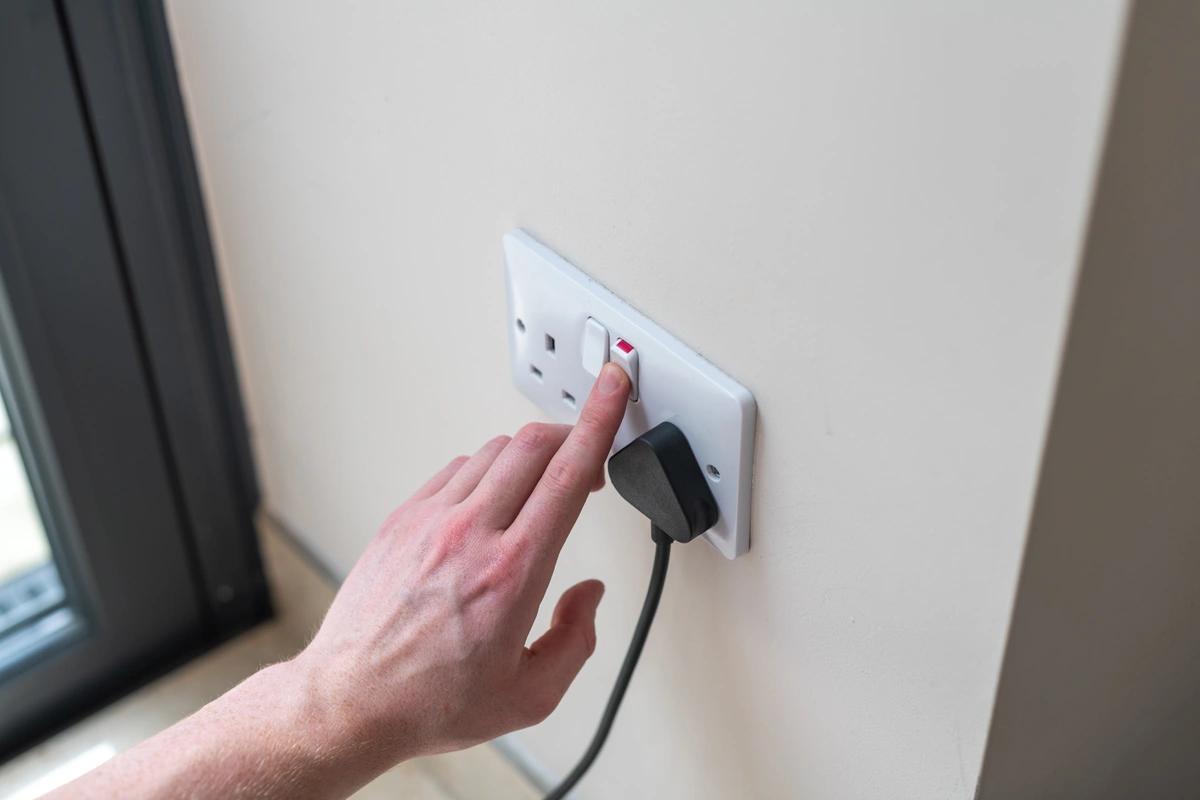 Households vulnerable to another energy crisis, MPs warn