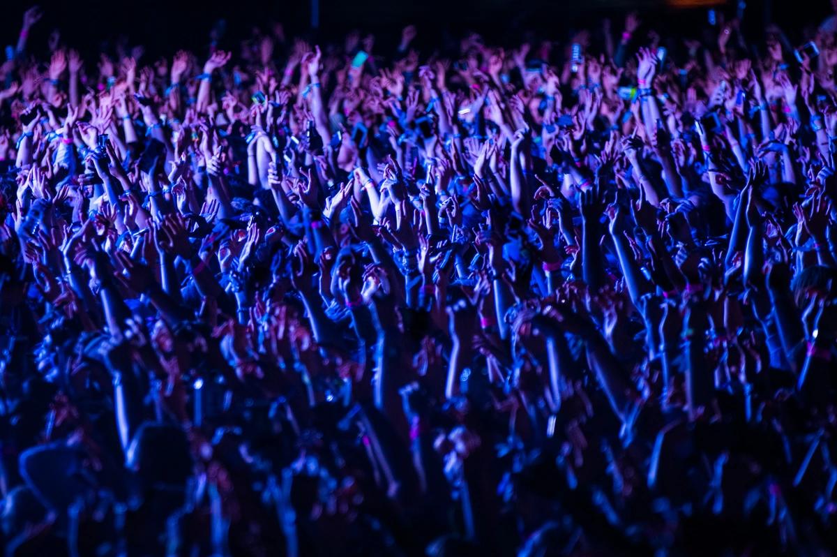Ticket scammers target Oasis fans