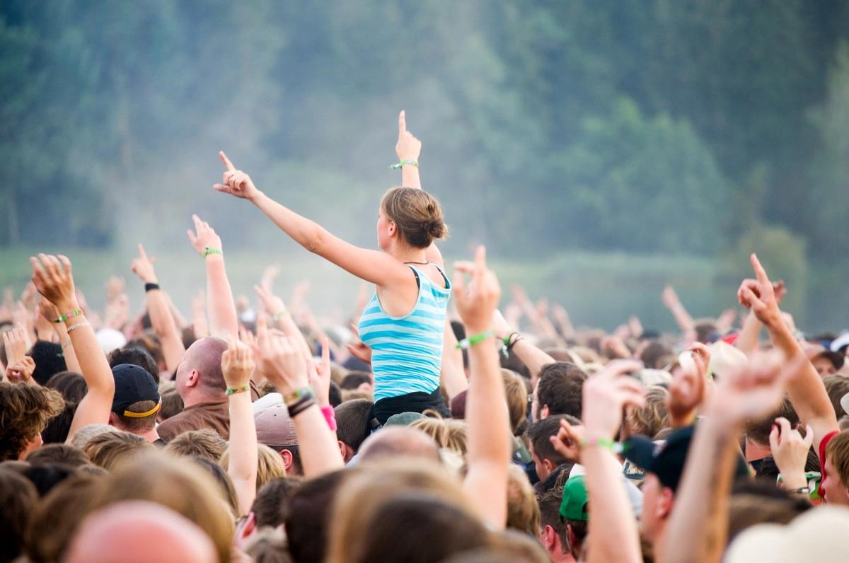Brits to spend more on experiences and events this summer