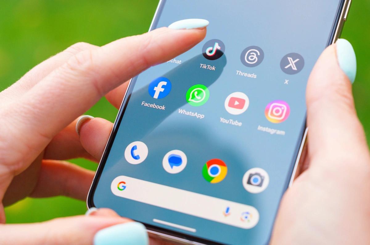 Do you get financial advice from social media stars?