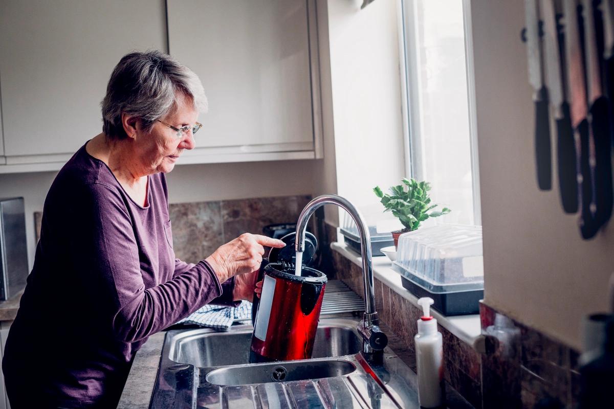 10 ways to save water in the home