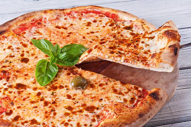 Image of a Margherita pizza. Pizza Express giving away free pizzas