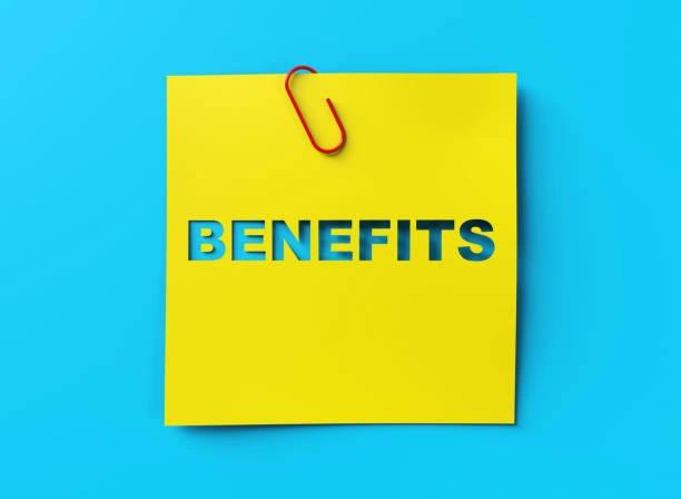 Image of a post-it note saying benefits